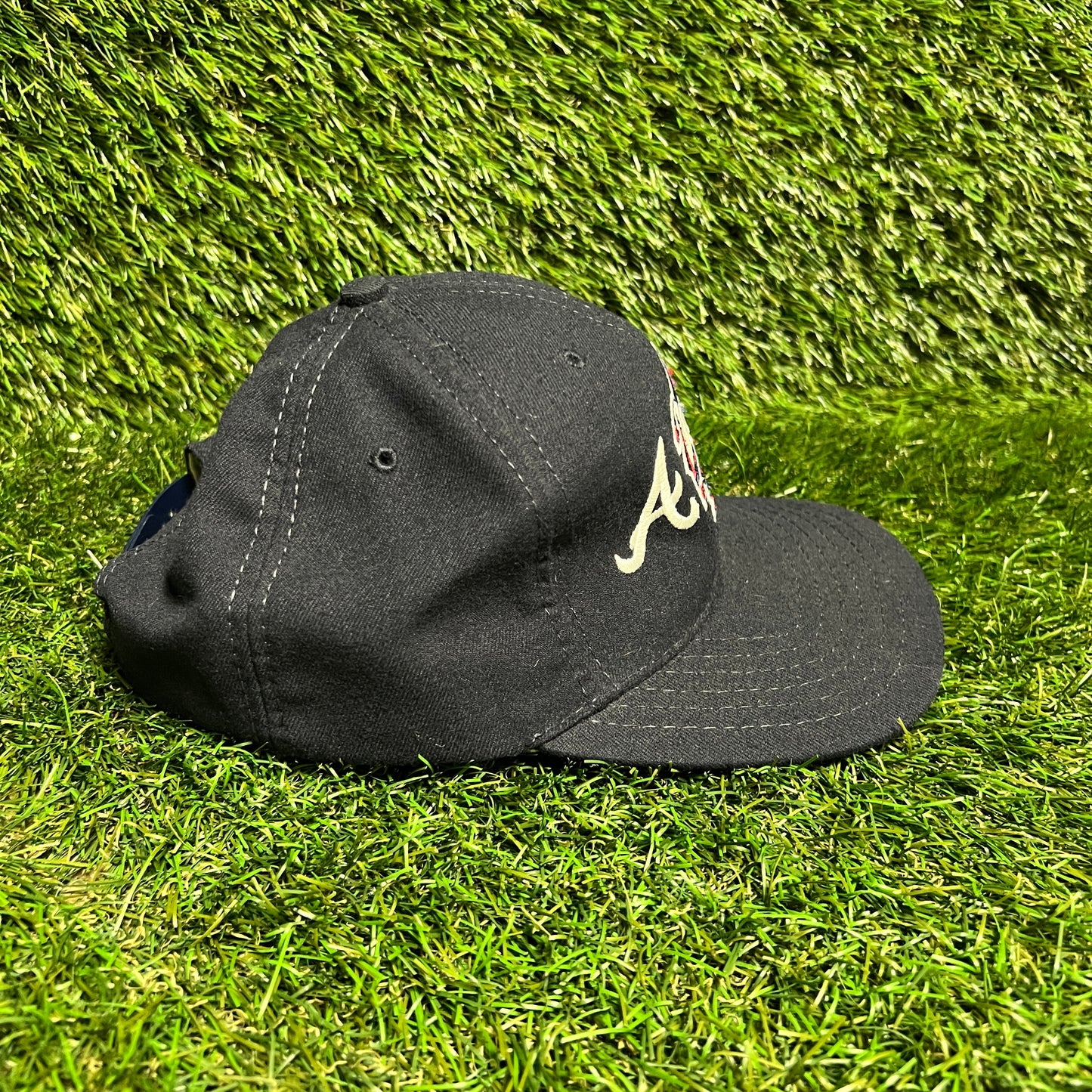 1999 Yankees vs Braves World Series Hat USED v16089