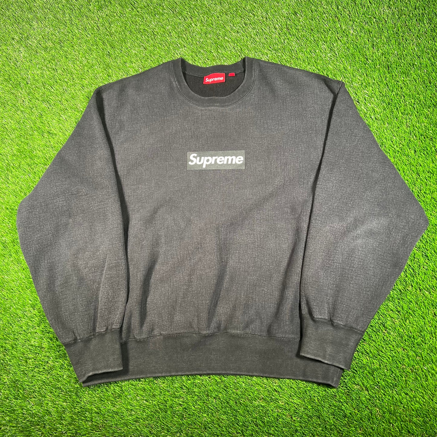 Supreme Washed Black Box Logo Crewneck (2022) Size Large USED x15807