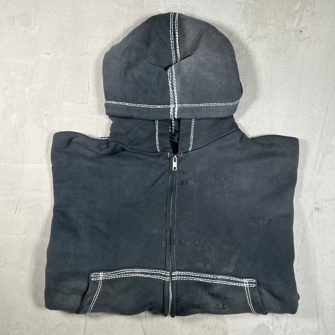 GV Gallery Raspberry Hills Black Skunk Zip Up Hoodie Size Small USED x18910