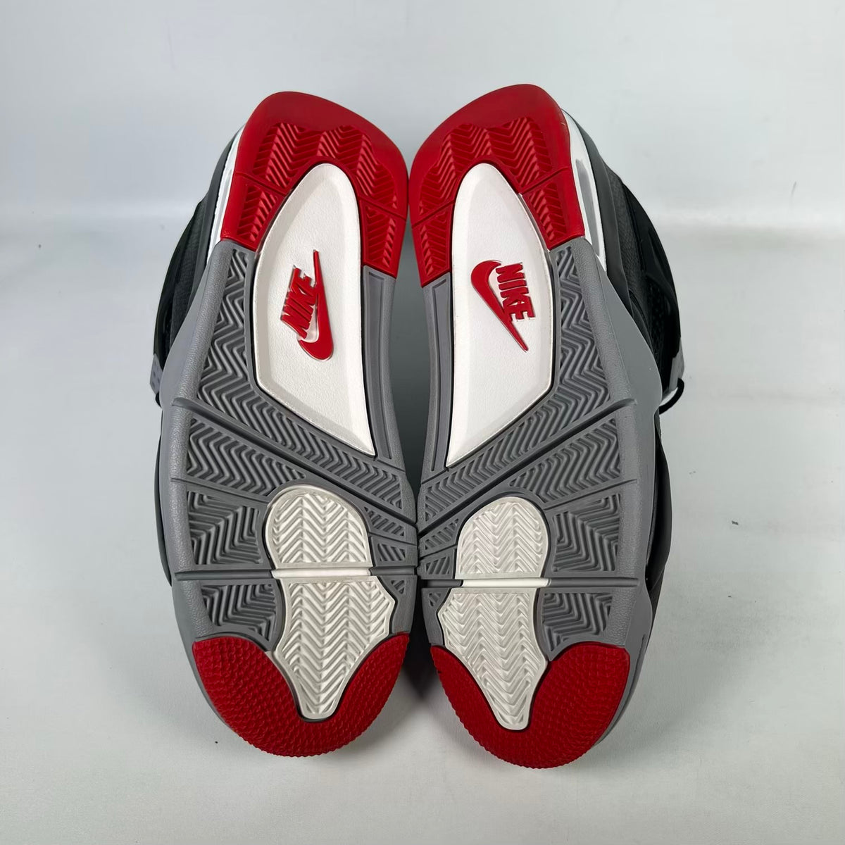 Jordan 4 Bred Reimagined (2023) Size 9 USED s23726
