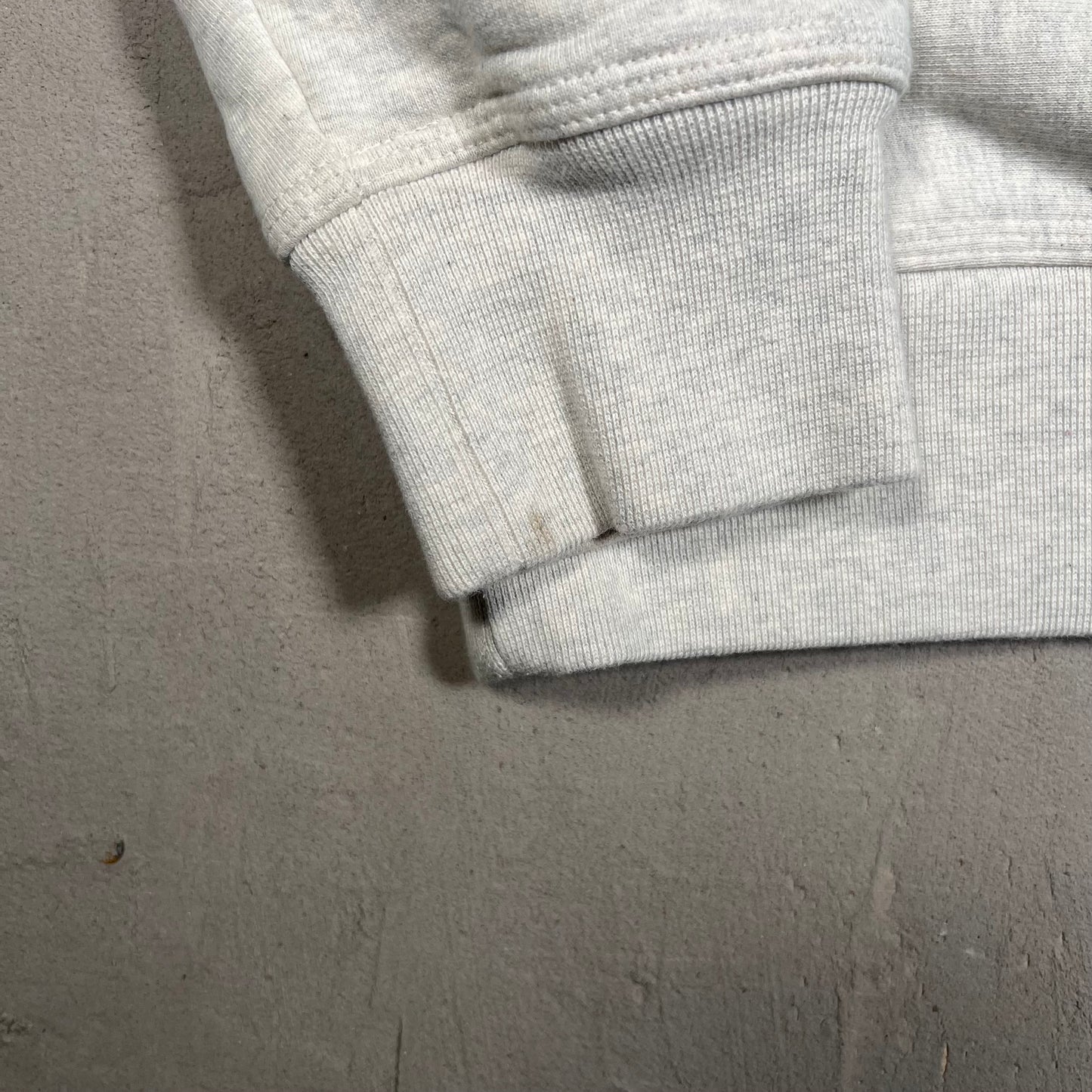 Stussy 8 Ball Grey Crewneck Size Medium USED x17029