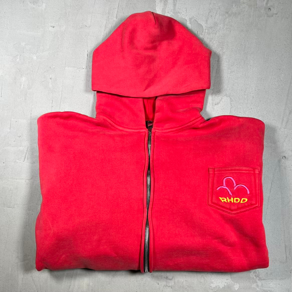 HMDD GV Gallery Raspberry Hills Lychee Red Zip Up Hoodie Size Medium USED x18197