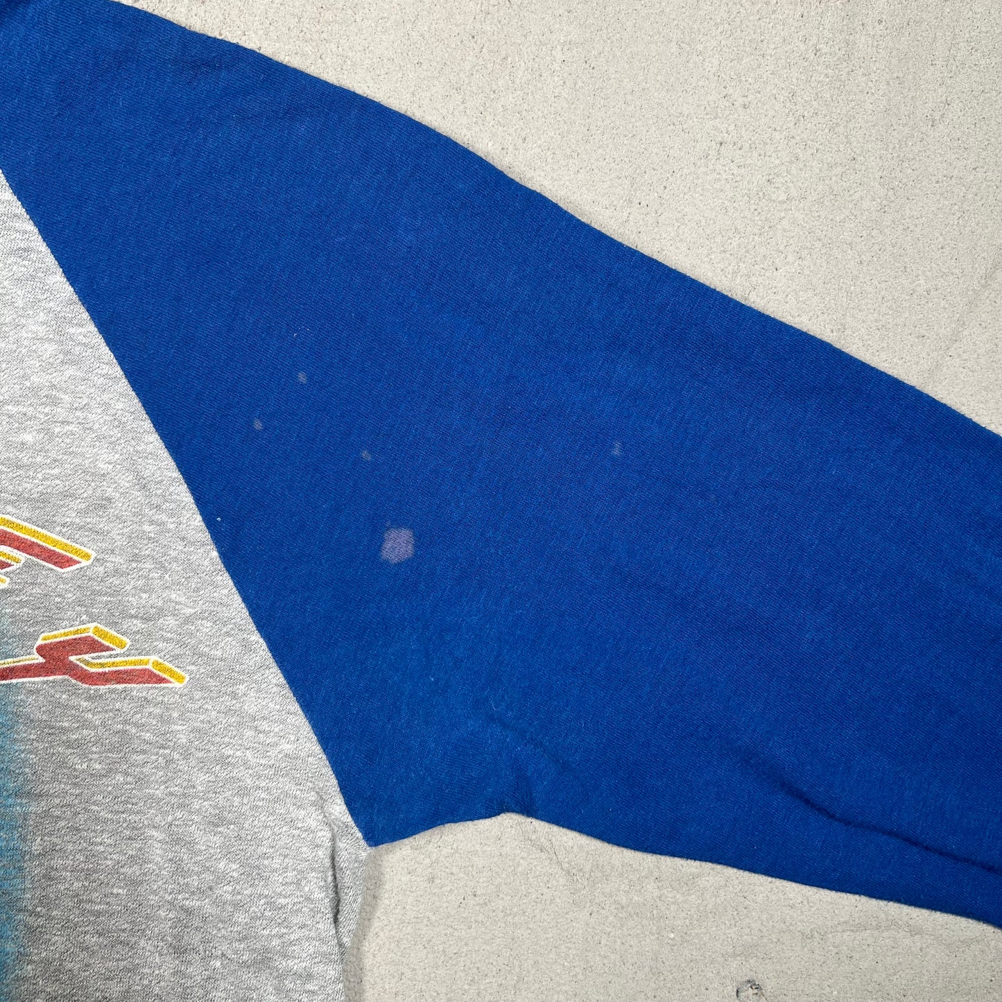 1983 Journey Frontiers Alien Grey/Blue Baseball Tee Size Medium USED v16630
