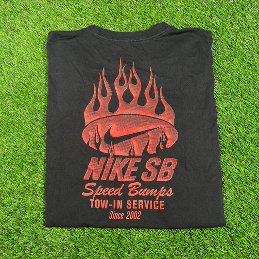 Nike SB Tow Truck Black Tee Size XL USED v18097