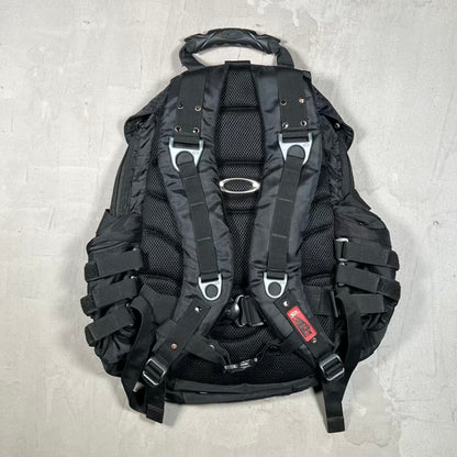 Y2K Oakley Kitchen Sink Backpack Black USED v20286