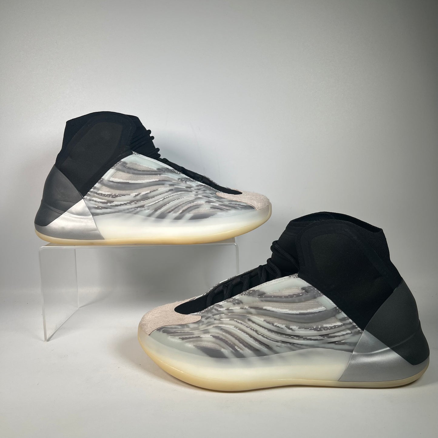 Adidas YZY QNTM BSKTLBL (2021) Size 11 USED s22461