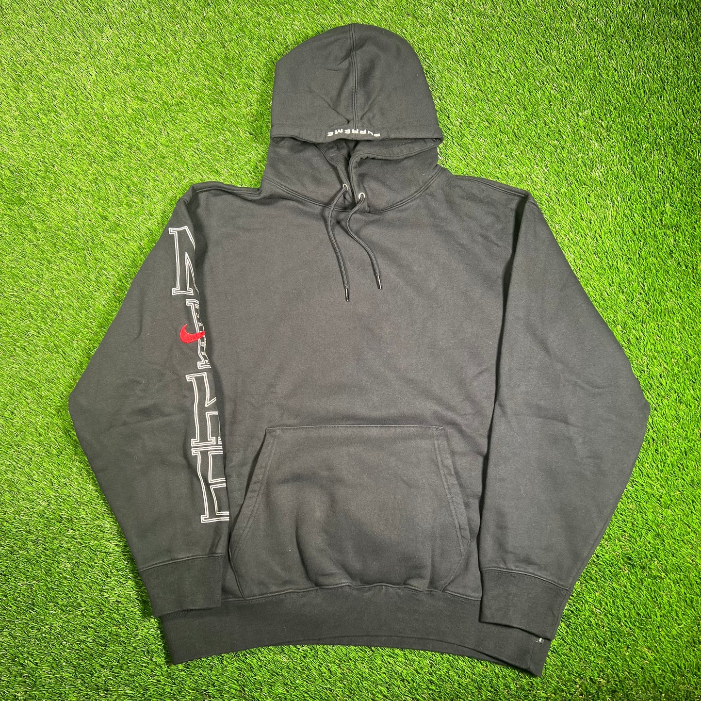 Supreme Nike Black Hoodie (2024) Size Large NEW x15931