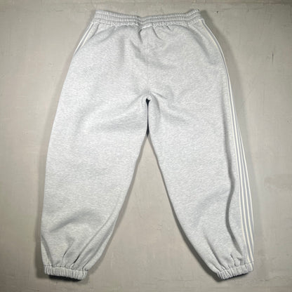 GV Gallery Raspberry Hills Grey Striped Sweatpants Size XL USED x17347
