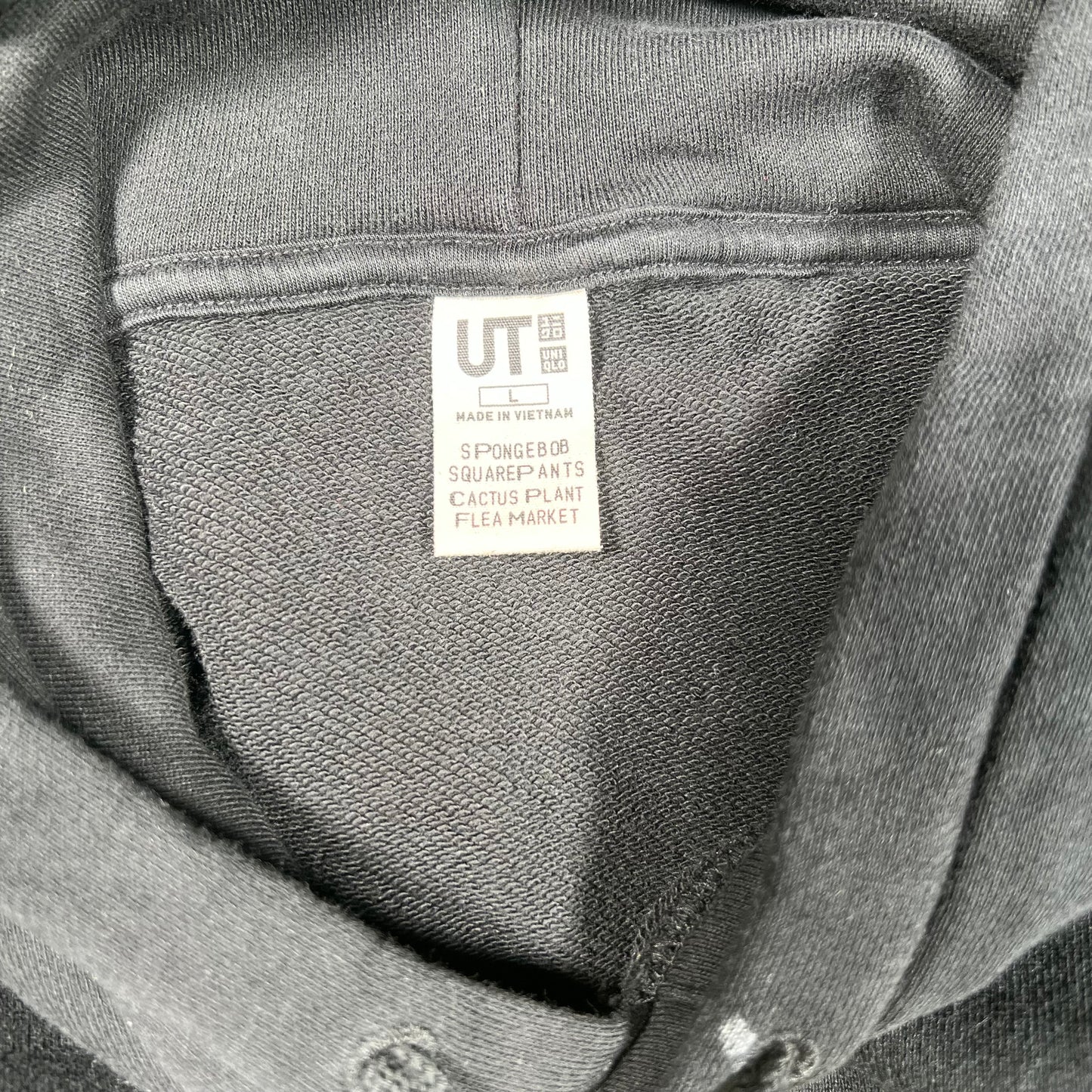 Spongebob Uniqlo Tub Black Hoodie Size Large USED x15755