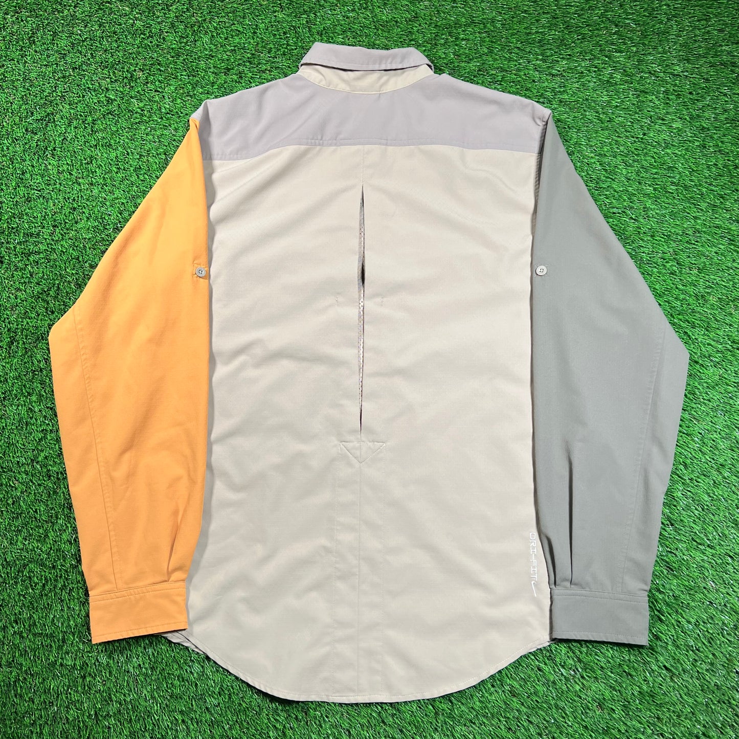 Nike ACG Utility Pocket Multi Color Longsleeve Button Up Size Medium USED v18533