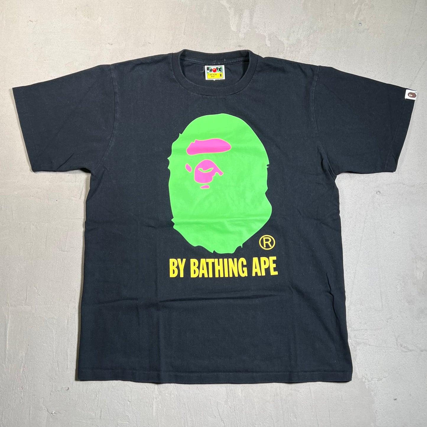 Bape Green/Pink Head Black Tee Size Medium USED x17636