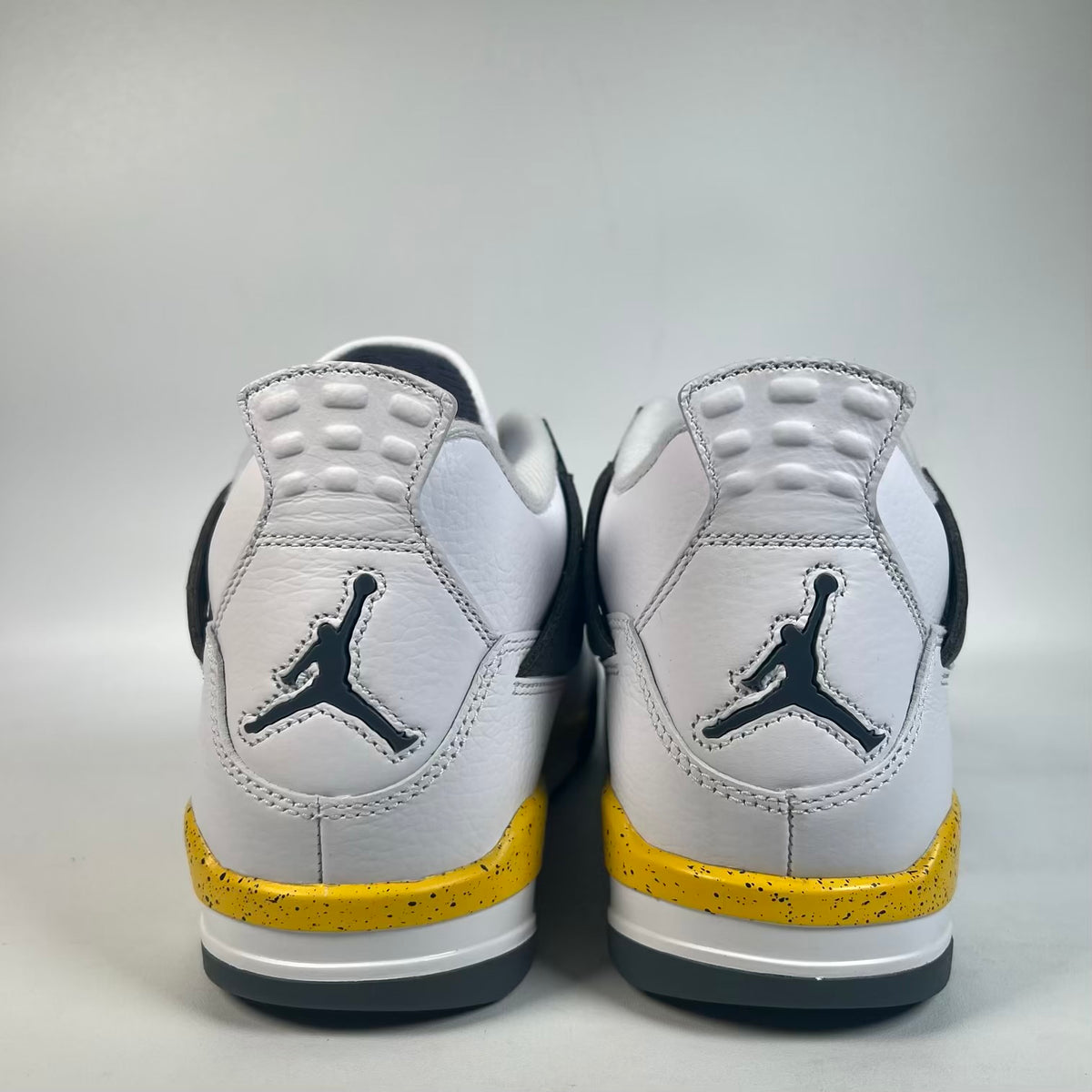 Jordan 4 Rare Air Tour Yellow (2026) Size 8 NEW s23393