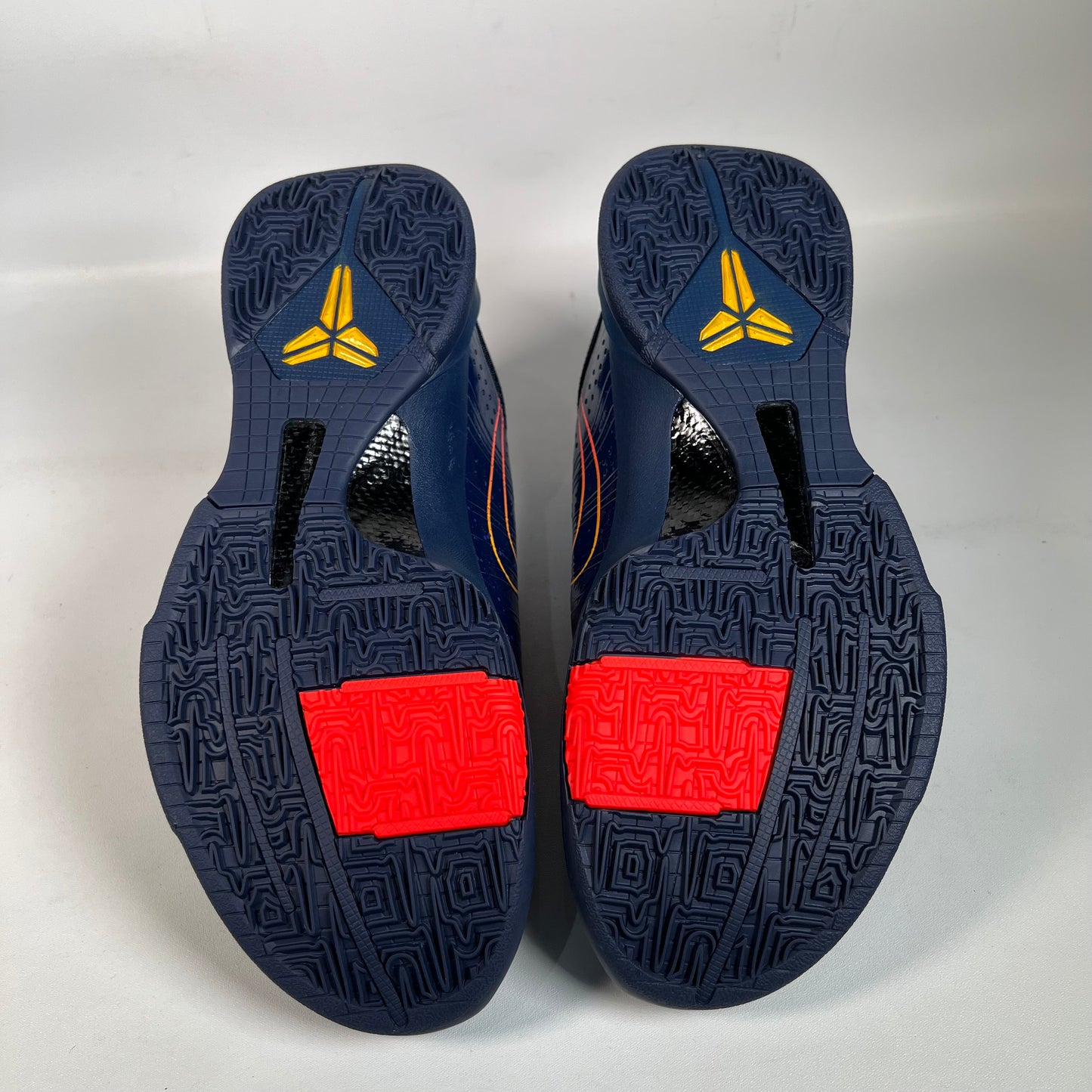 Nike Kobe 5 Caitlin Clark Indiana Fever (2025) Size 9 NEW s22248