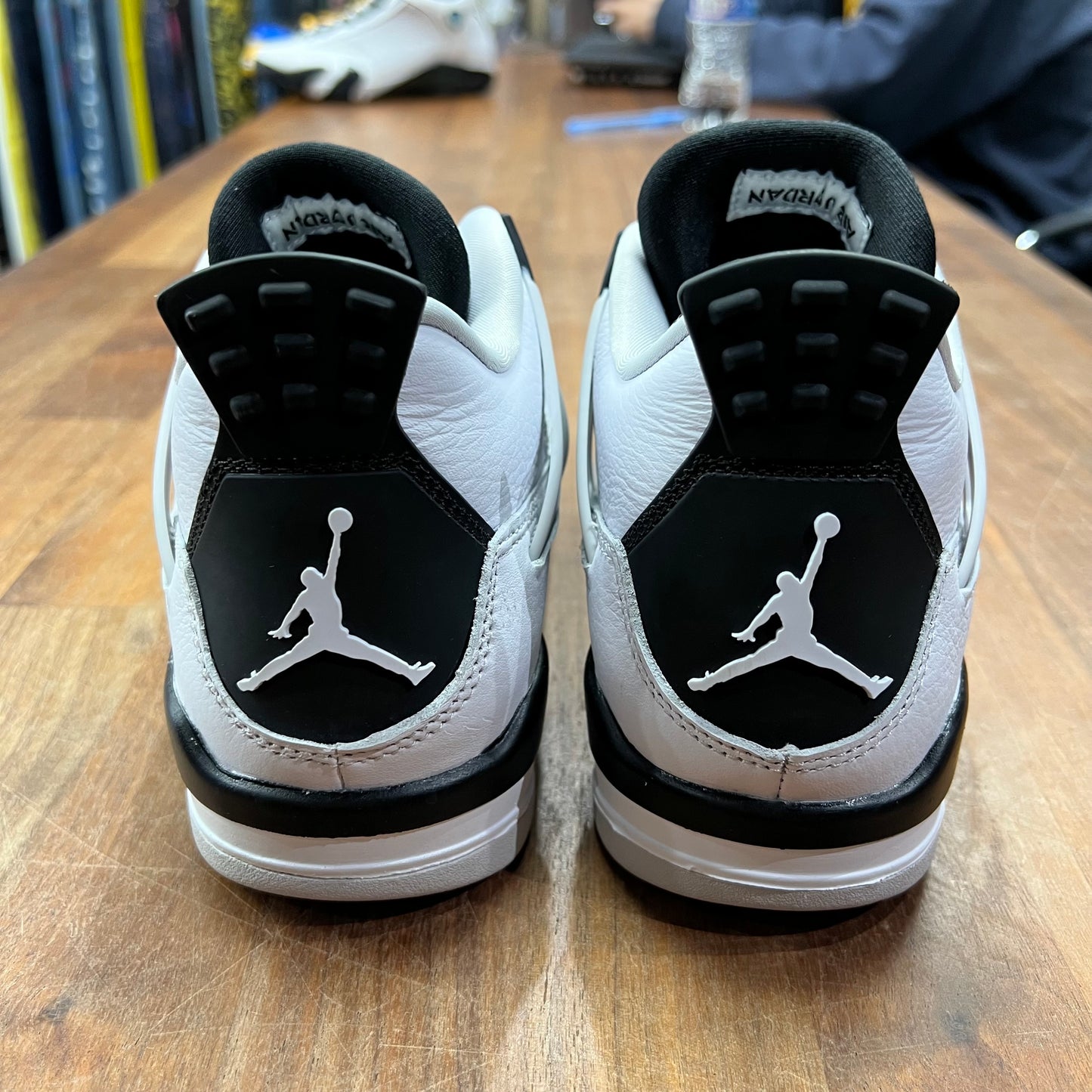 Jordan 4 Retro Military Black Size 7 USED S16523