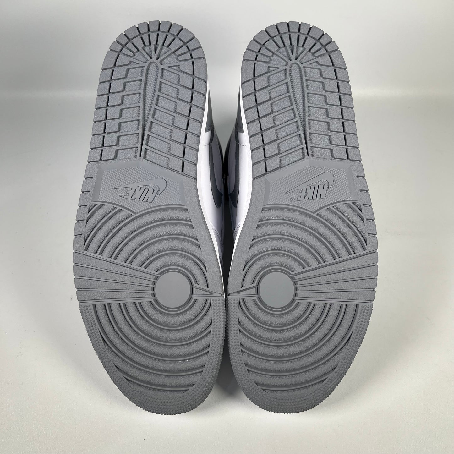 Jordan 1 High Stealth (2022) Size 11 NEW s19237