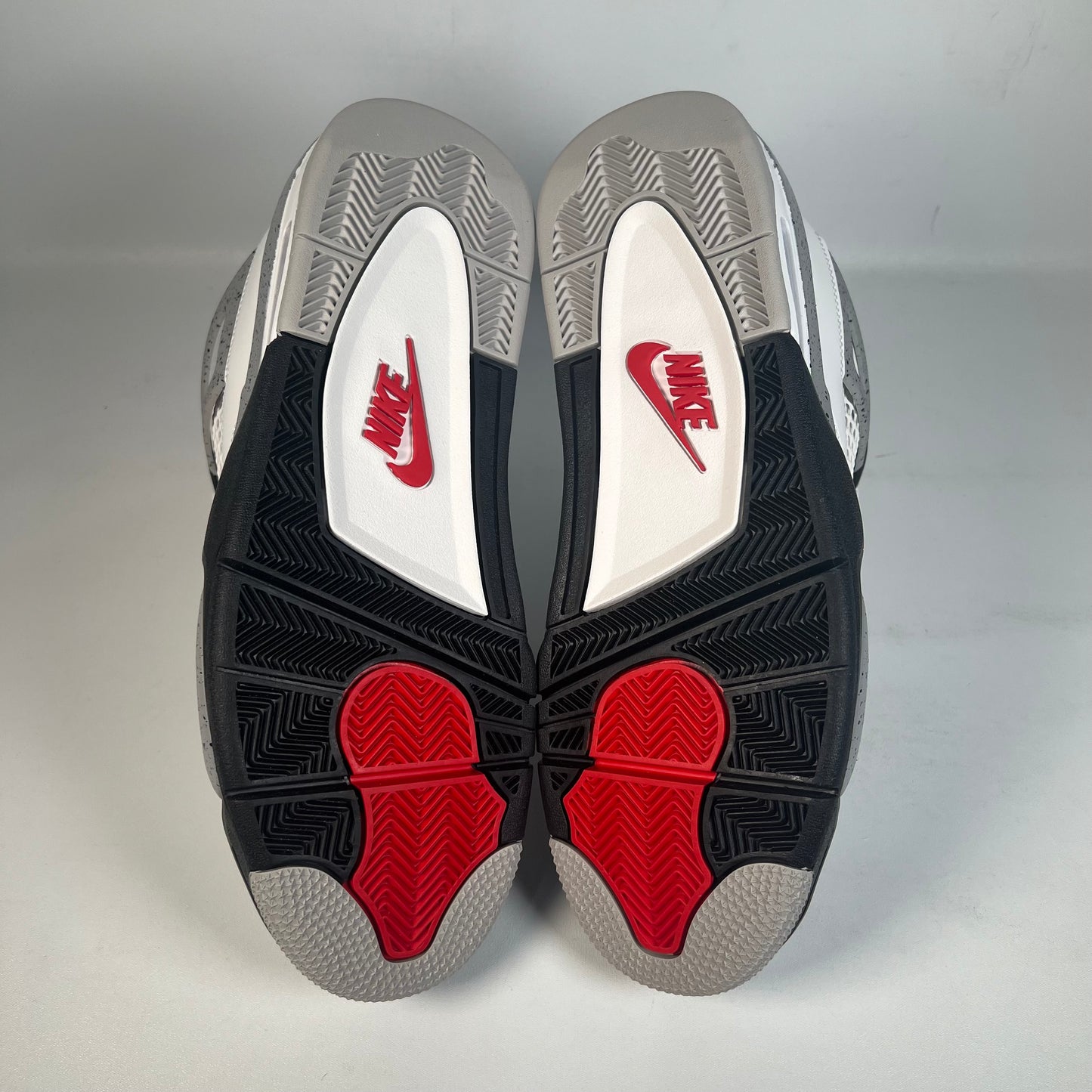 Jordan 4 White Cement (2025) Size 10.5 NEW s22143