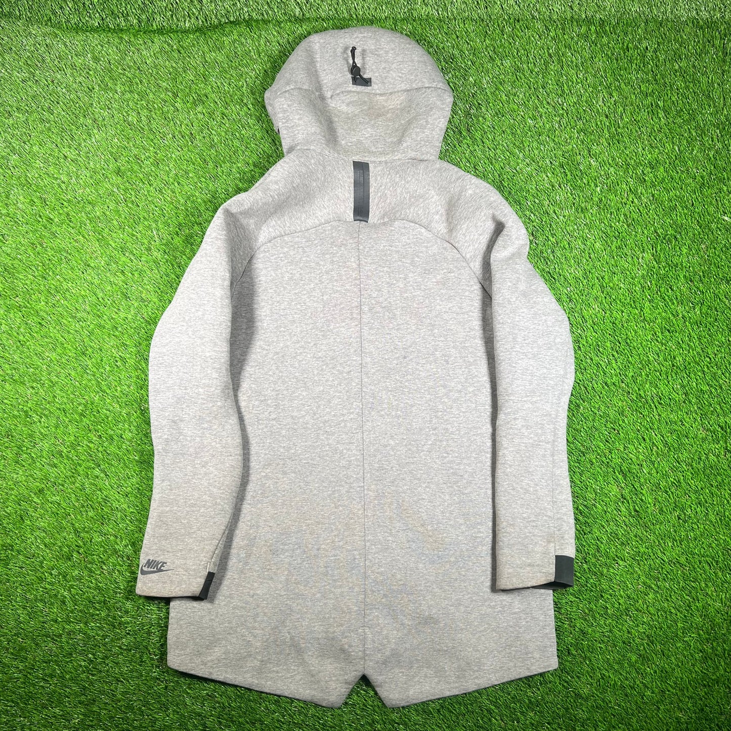 Nike Tech Thick Grey Zip Up Hoodie Size Medium USED v17910