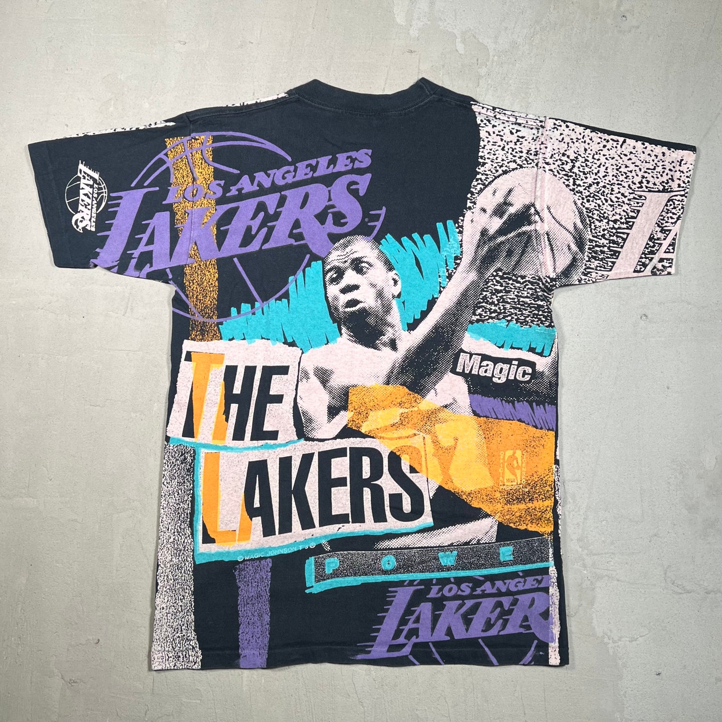 Magic Johnson Tag Lakers Full Pint Tee Size Small USED v5617