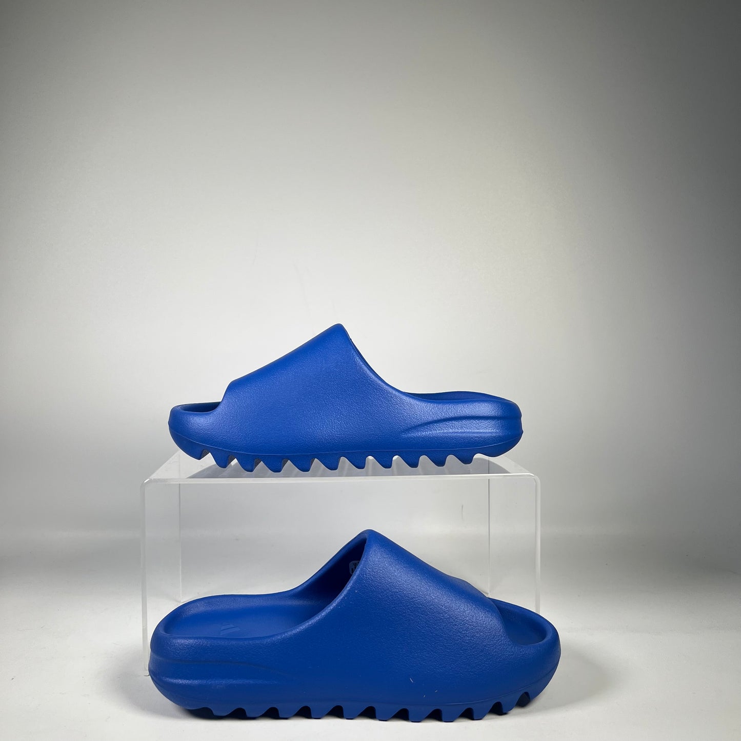 Adidas Yeezy Slide Azure (2022) Size 5 NEW s13189