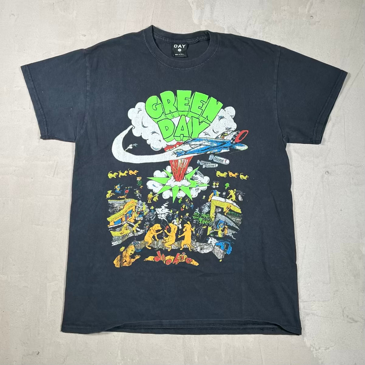 Green Day Dookie Album Cover Black Tee Size Small USED v20288