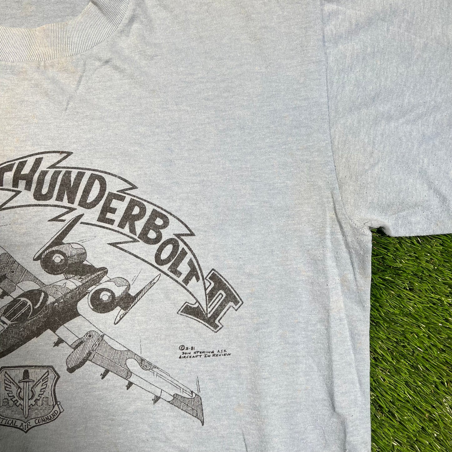 1981 Thunderbolt A-10 Fighter Jet Blue Tee Size Large USED v18325