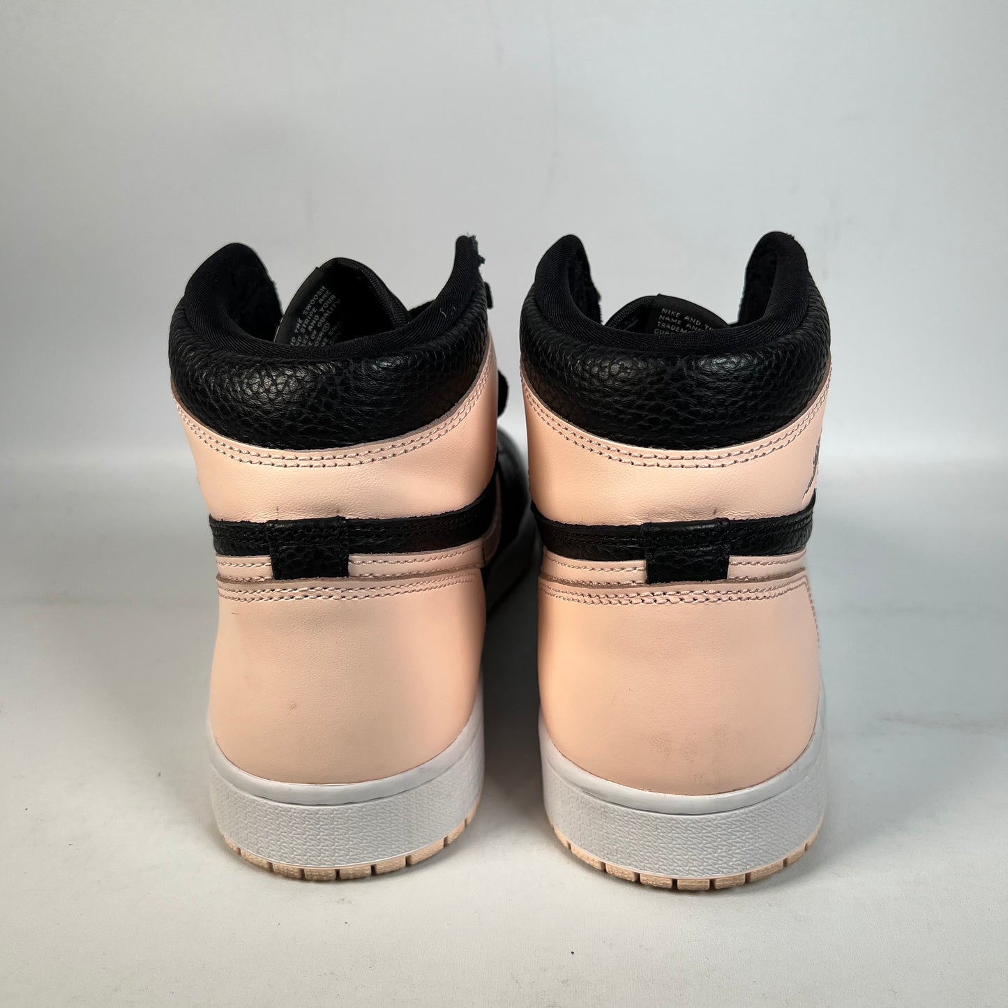 Jordan 1 High Black Crimson Tint (2019) Size 9.5 USED s21942