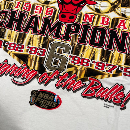 1998 Chicago Bulls Reigning of The Bulls White Tee Size XL USED v16722