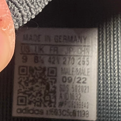 Yeezy 450 Stone Teal (2022) Size 9 USED s20059