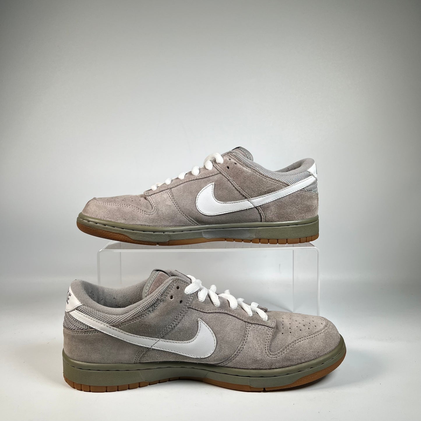 Nike Dunk Low Grey Suede (2005) Size 9.5 USED s21941
