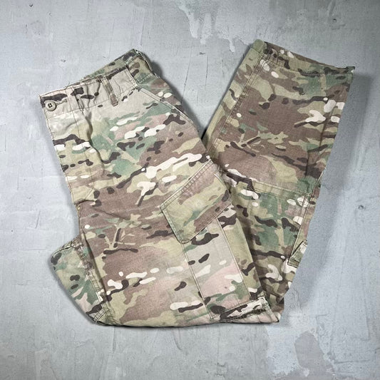 1990s Army Camo Cargo Pants Size 33 USED v20130