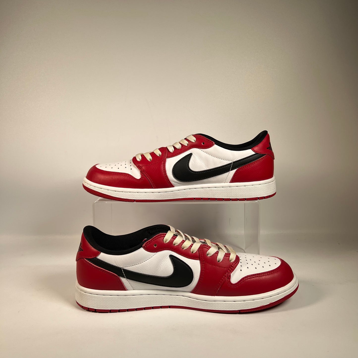Jordan 1 Low Chicago (2025) Size 11 USED s22204