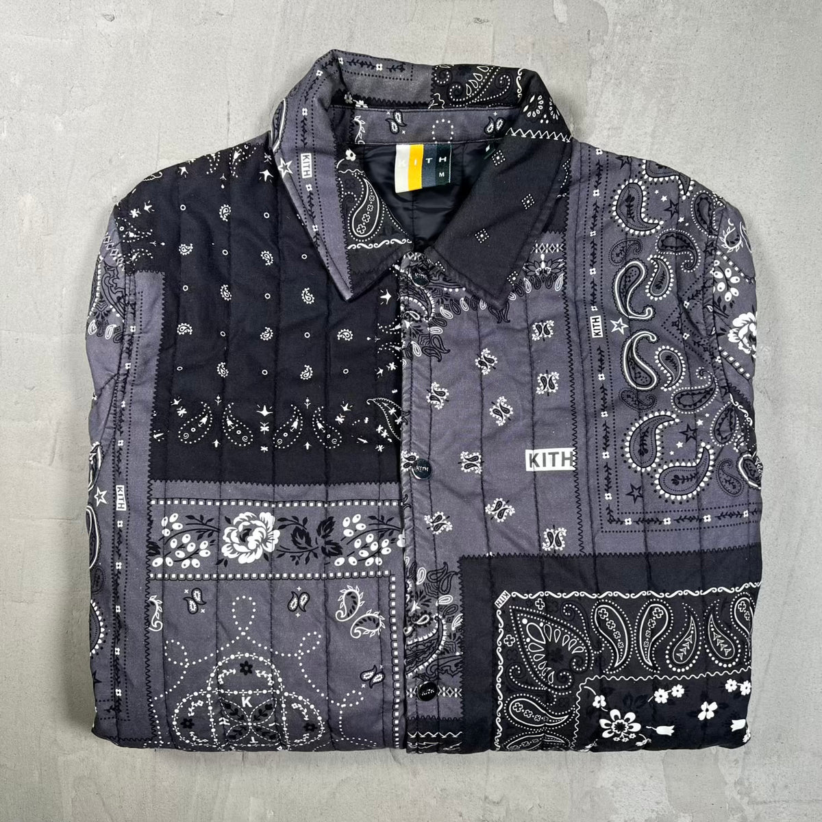 Kith Pasiley Carmine Coaches Black Button Up Jacket Size Medium USED x18280