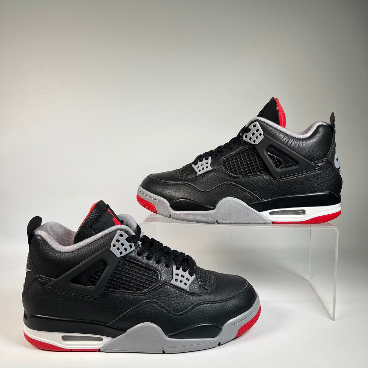 Jordan 4 Bred Reimagined (2024) Size 8.5 USED s23583