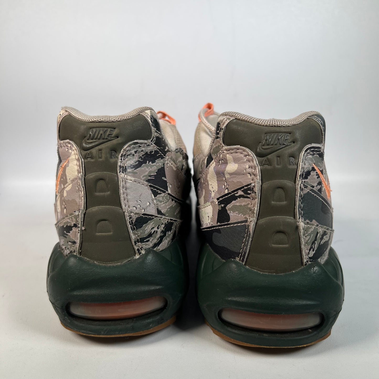 Nike Air Max 95 Camo Sunset (2018) Size 12 USED s22459