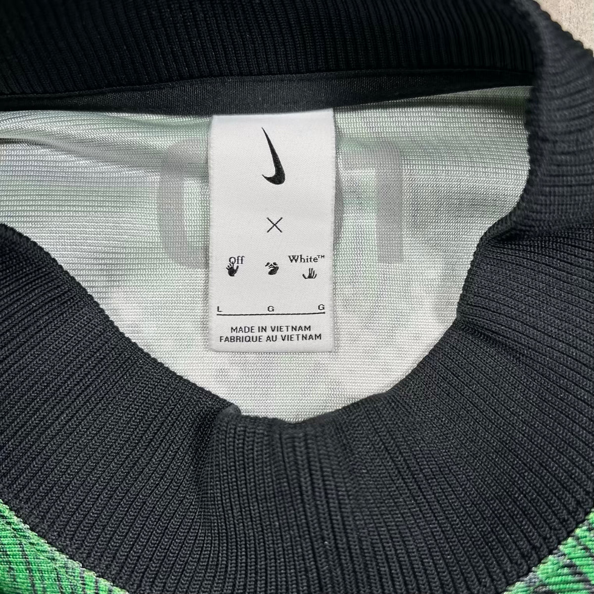 Nike Off-White Green AOP Jersey Longsleeve Size Large USED x188836
