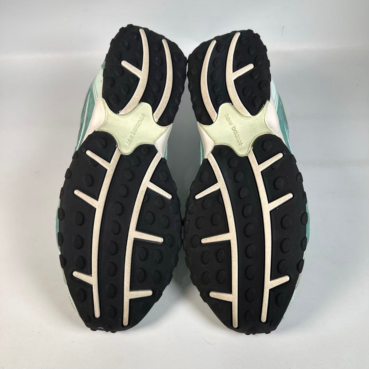 New Balance 240L Kith Green Silver (2025) Size 10.5 USED s23510