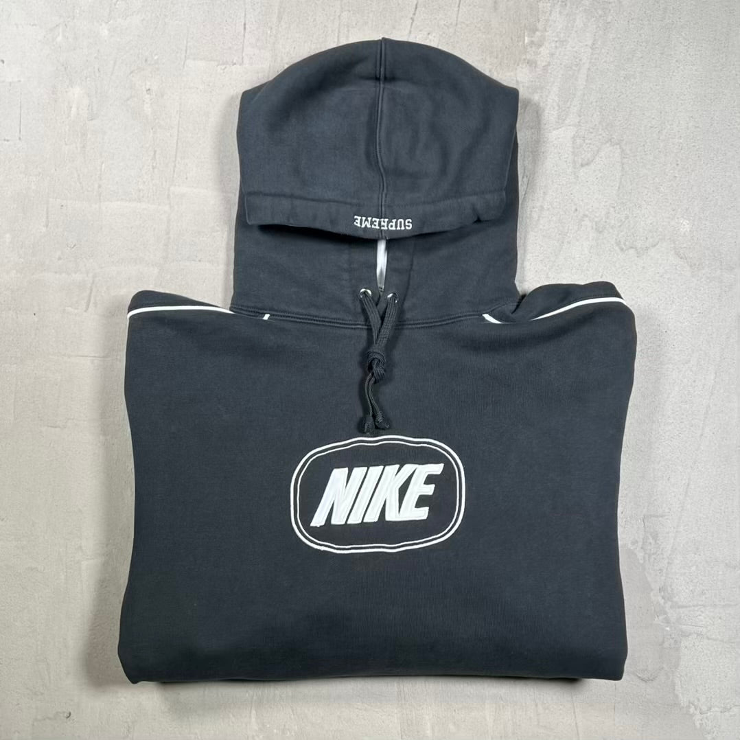 Nike Supreme Black/White Pullover Hoodie (2026) Size Small USED x18971