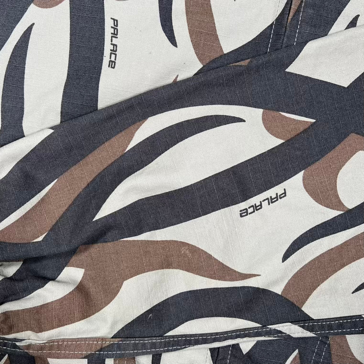 Palace RipStop Tribal Tan Jacket Size Medium USED x18701