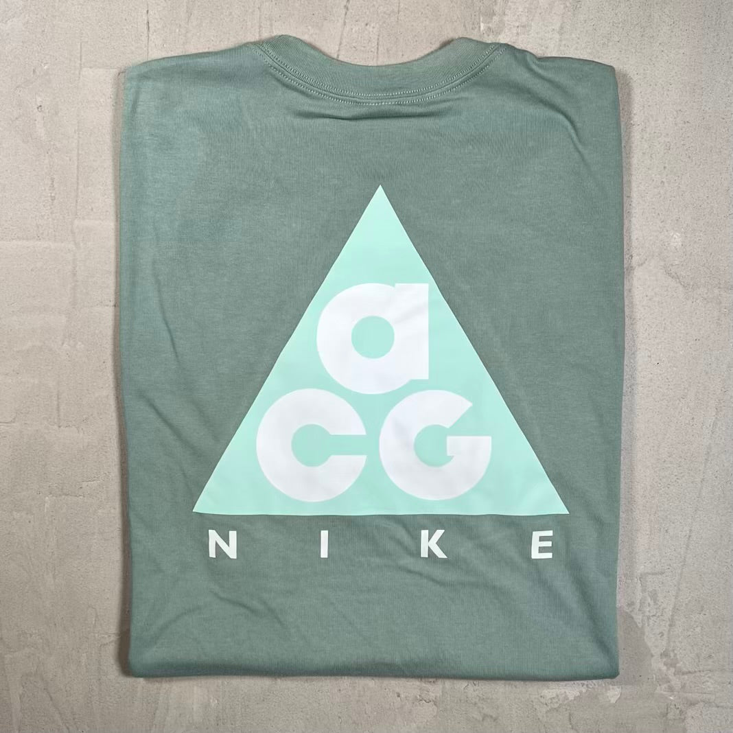 Nike ACG Green Tee Size XL USED v20348