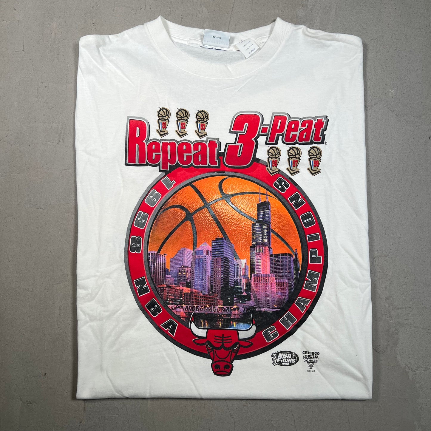 1998 Bulls 3 Peat Finals Basketball White Tee Size XL USED v14955