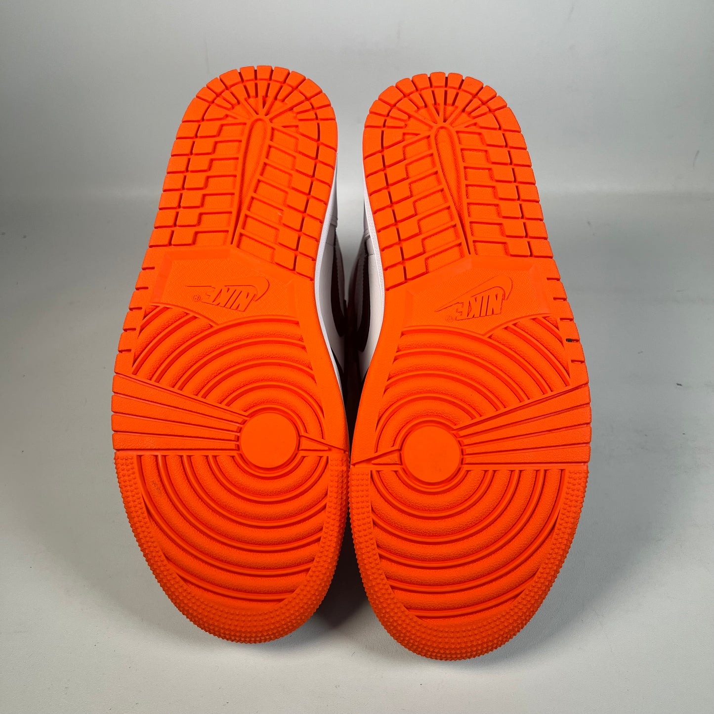 Jordan 1 High Electro Orange (2021) Size 8 NEW s22476