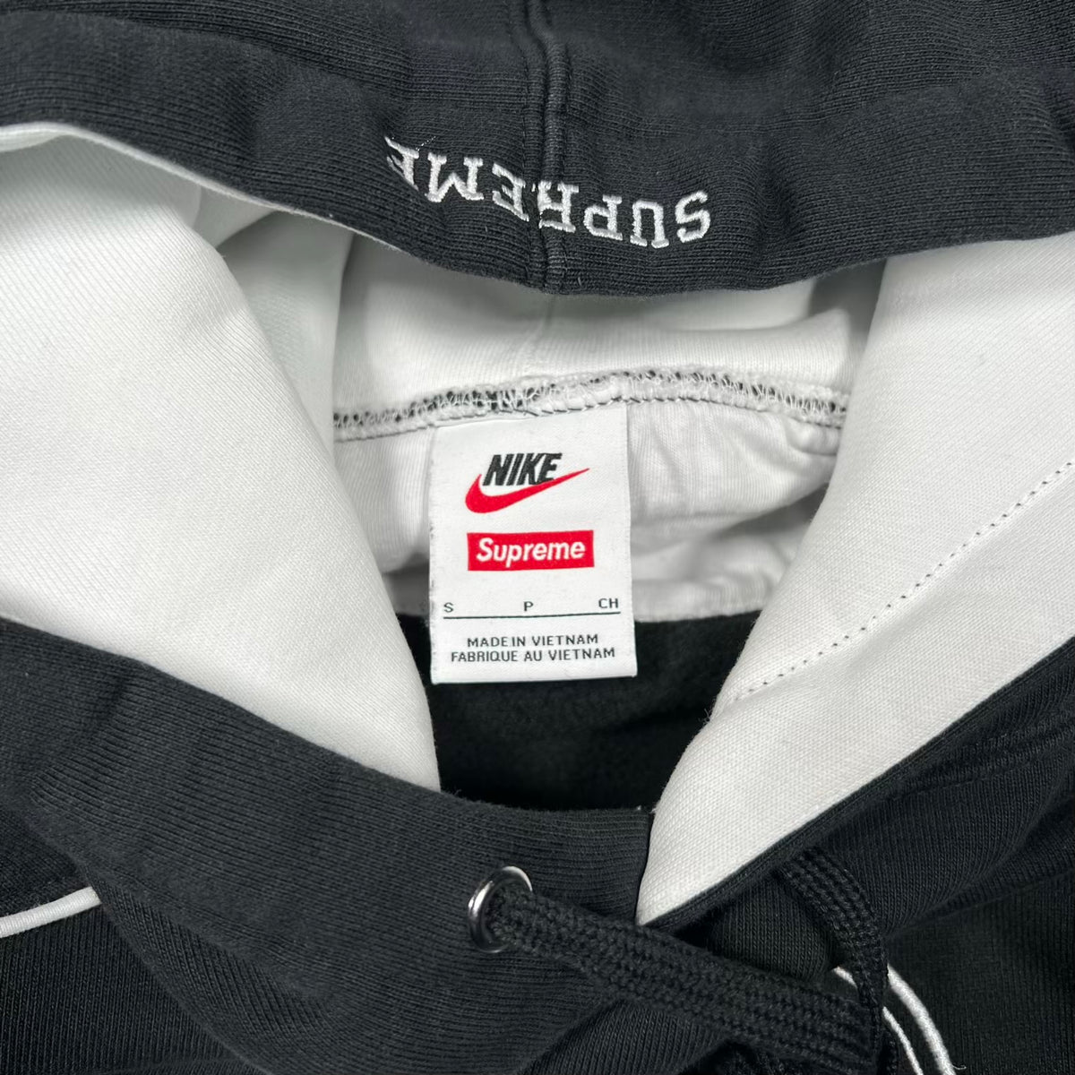 Nike Supreme Black/White Pullover Hoodie (2026) Size Small USED x18971
