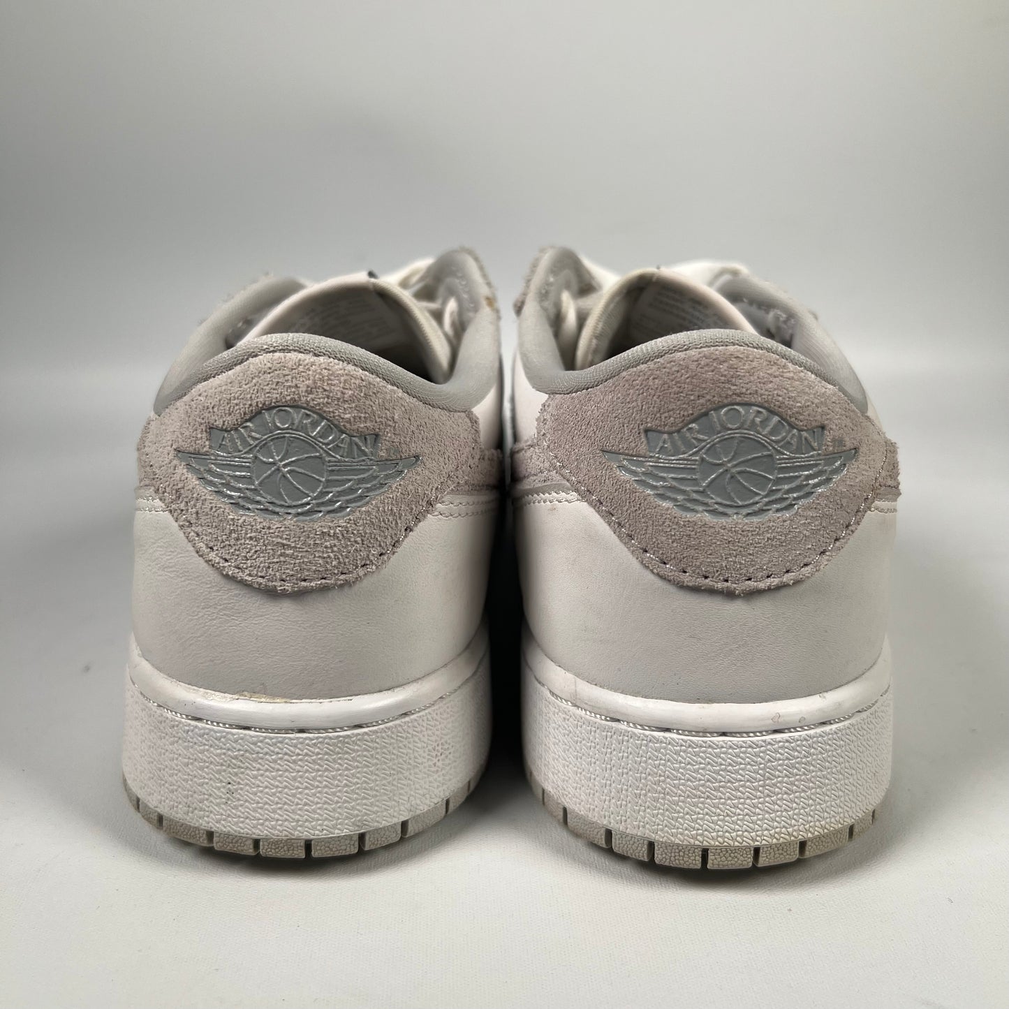 Jordan 1 Low Neutral Grey (2021) Size 7y USED s19635