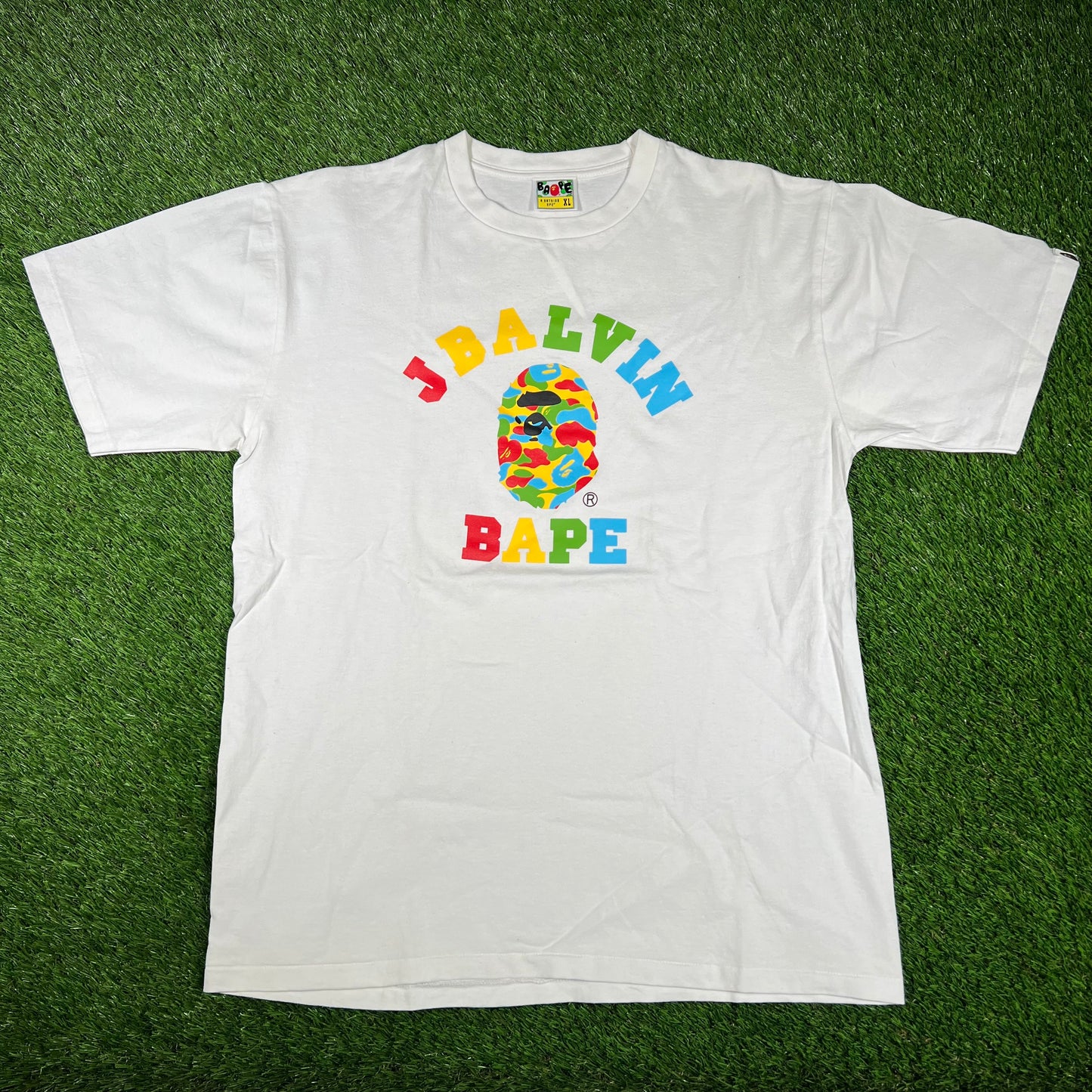 A Bathing Ape x J Balvin White Tee Size XL USED x14502