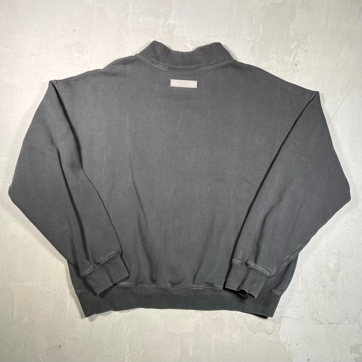 Essentials Fear of God FOG Dark Grey Mockneck Crewneck Size Medium USED x18900