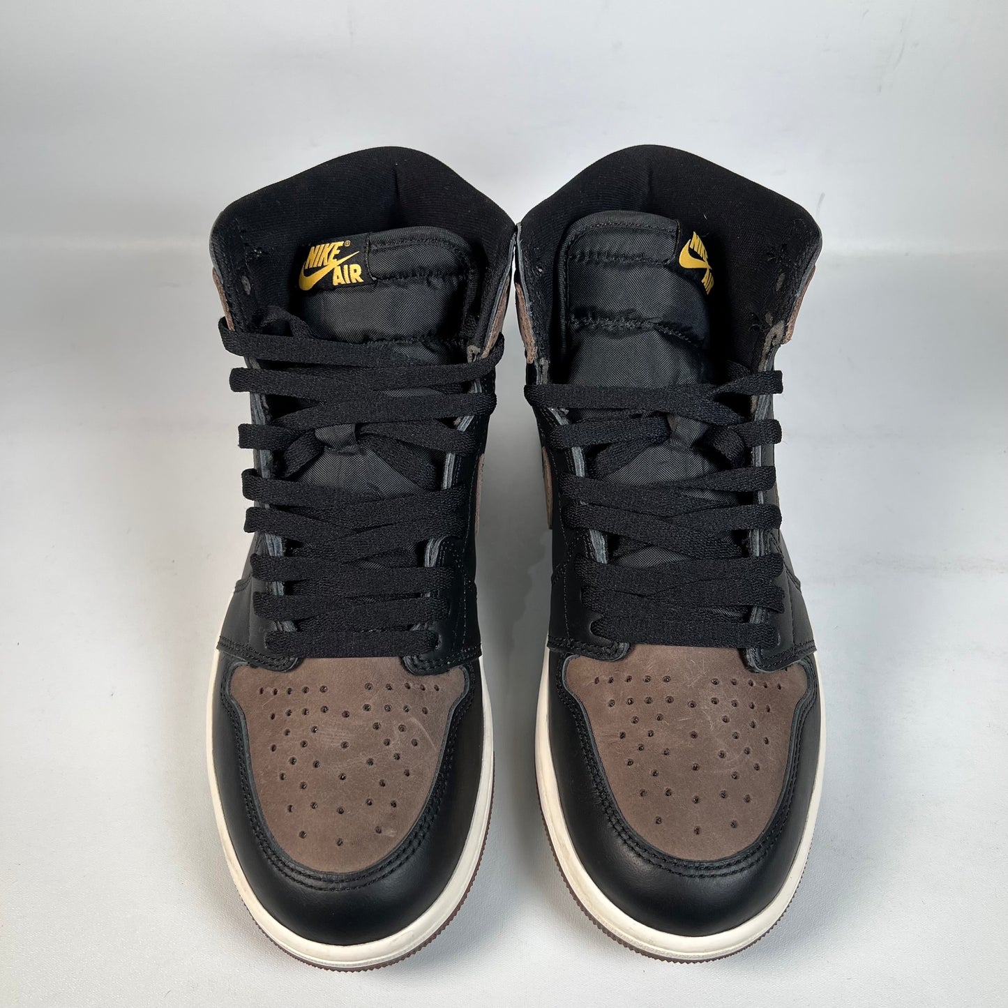 Jordan 1 High Palomino (2023) Size 9 USED s22196