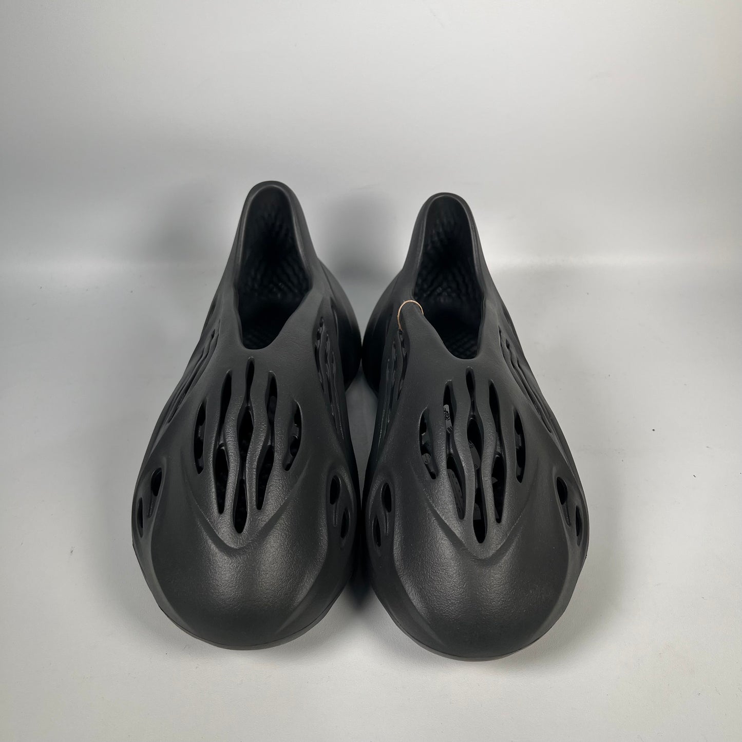 Yeezy Foam Runner Onyx (2024) Size 10 NEW S18485