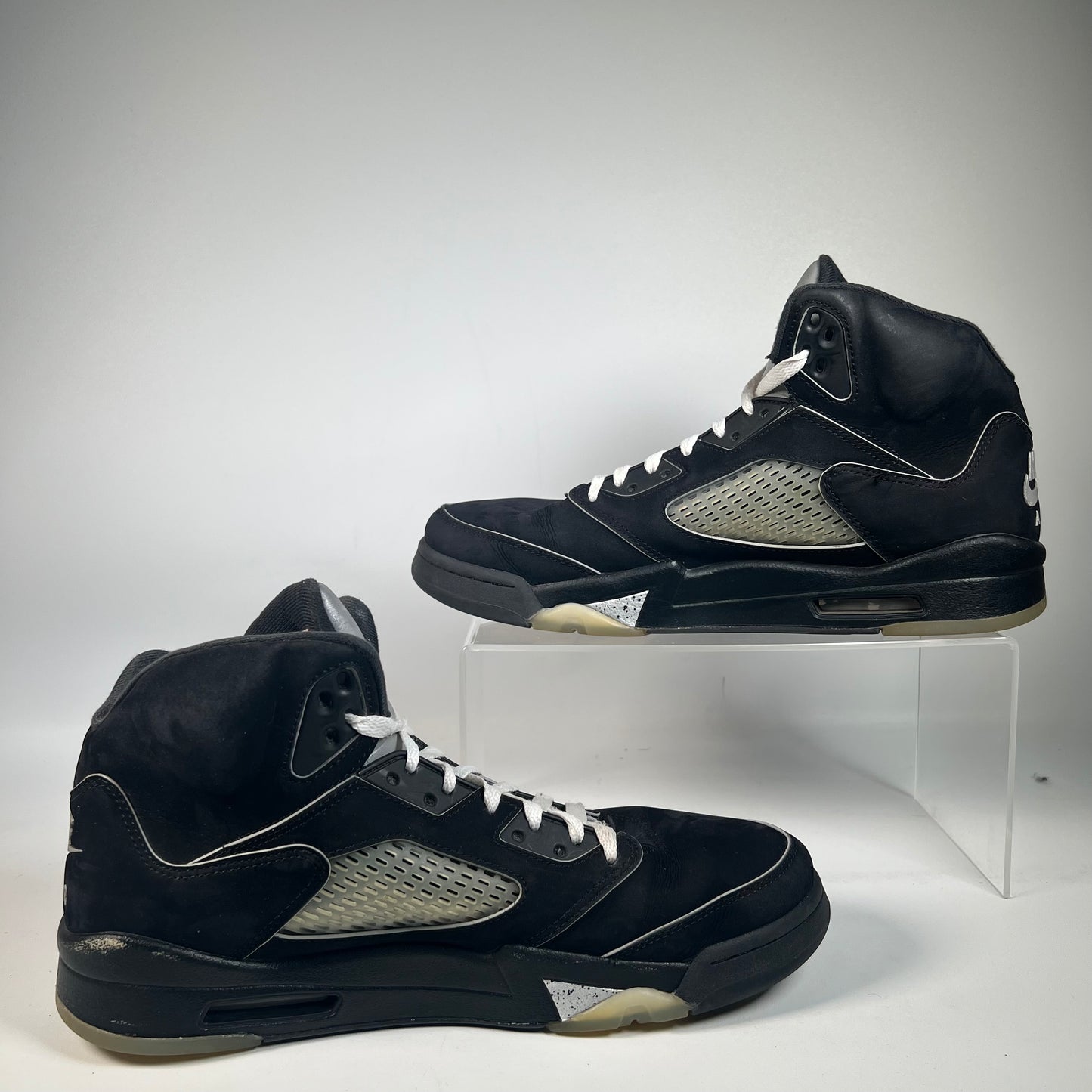 Jordan 5 Black Metallic Reimagined (2025) Size 10.5 USED s22370