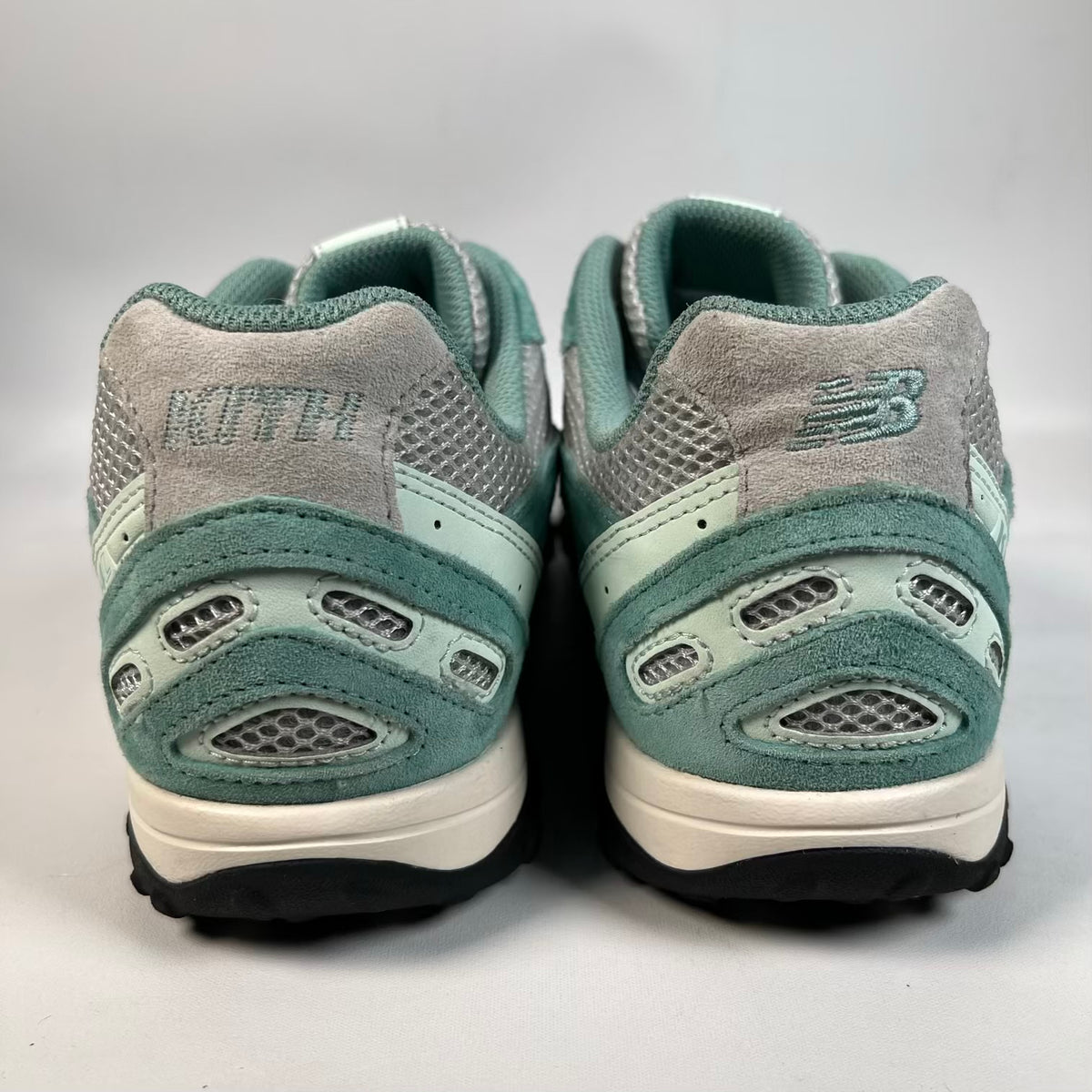 New Balance 240L Kith Green Silver (2025) Size 10.5 USED s23510