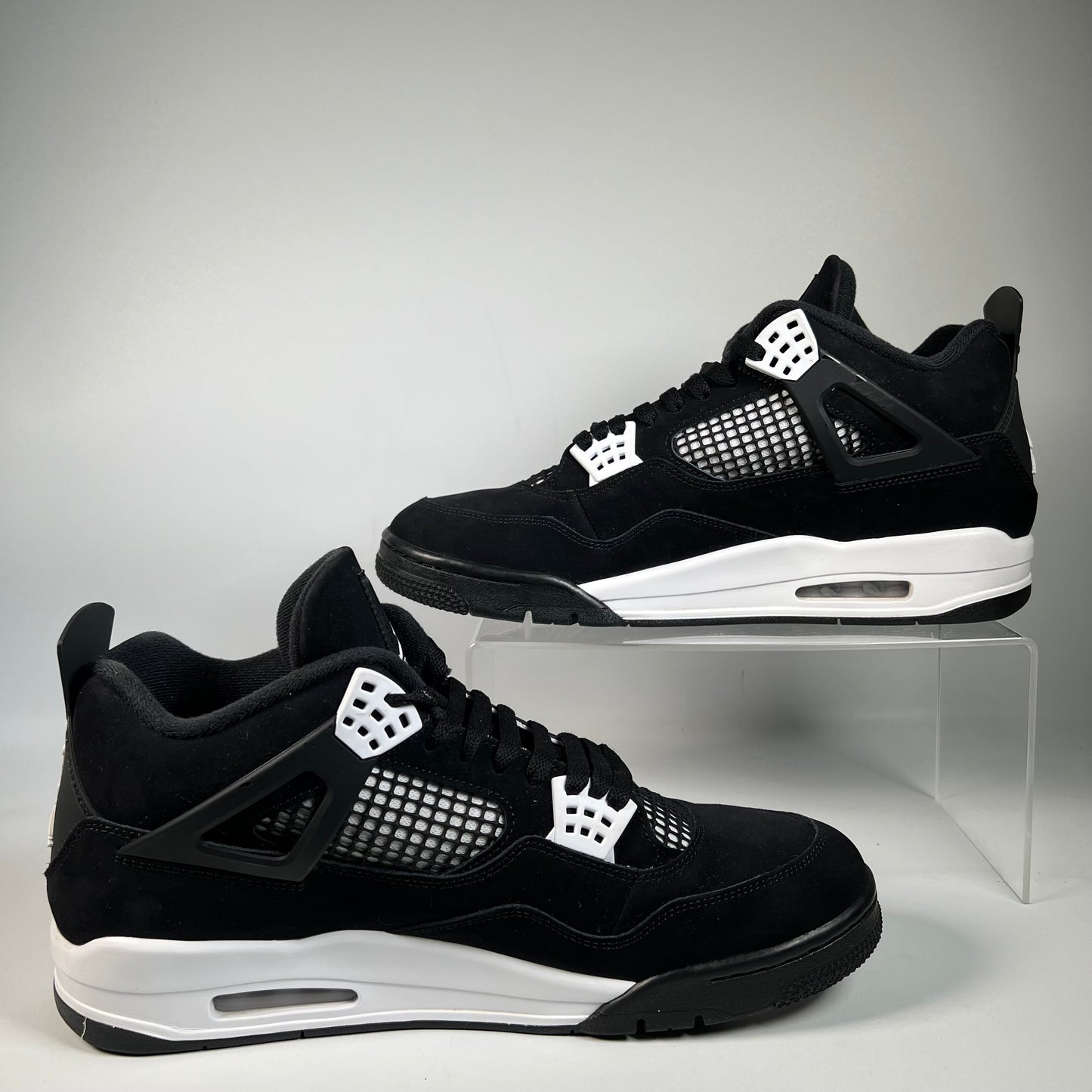 Jordan 4 White Thunder (2024) Size 13 USED s22329